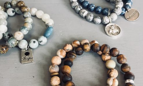 Two Gems Boutique at Grasshoppers Le Claire