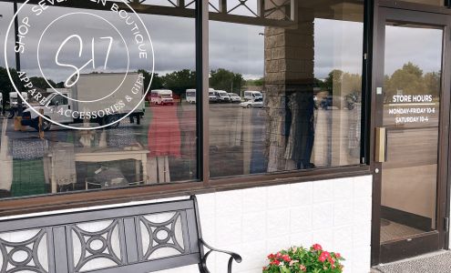 Shop Seventeen Boutique