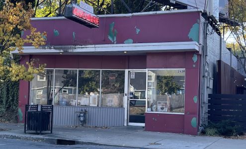 Oscar's Crescent Hill Hardware Louisville