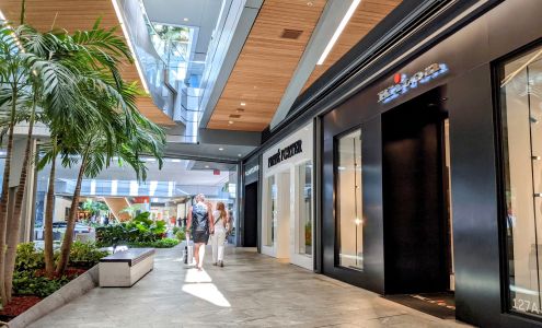 Kiton Brickell City Center