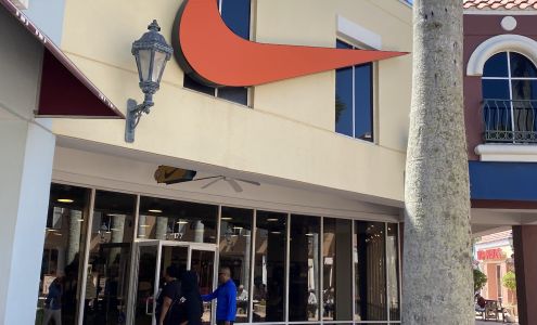 Nike Factory Store - Estero