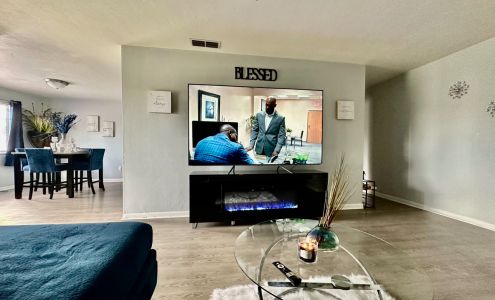 Buddy's Home Furnishings