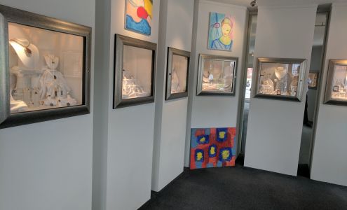 Robert Young Jeweler