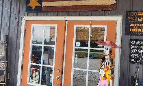 Pickers Outlet Mall Johnston City