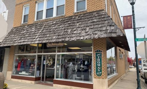 Thomas Shop Women's Apparel