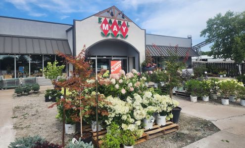 Earl May Garden Center