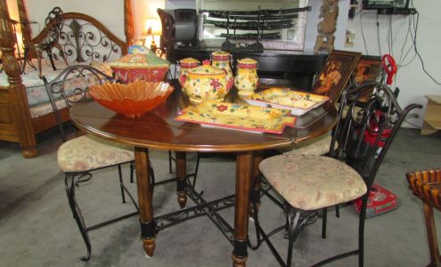 Five Point Furniture & Auction