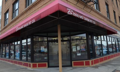 Brown's Shoe Fit Co #43 Oskaloosa