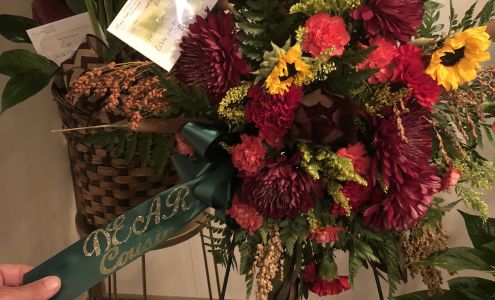 Mimi's Flowers and Gifts 117 E Main St, Stigler Oklahoma 74462