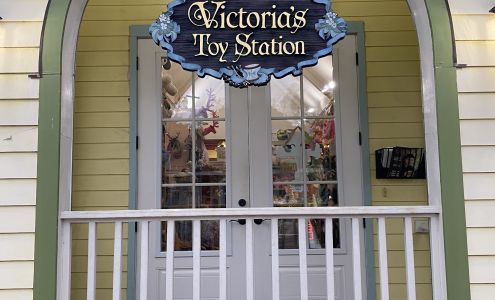 Victoria's Toy Station