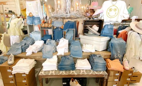 Heirloom by HerringStone's Youngsville