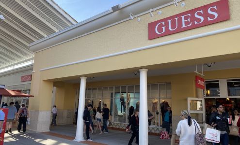 GUESS Factory Accessories