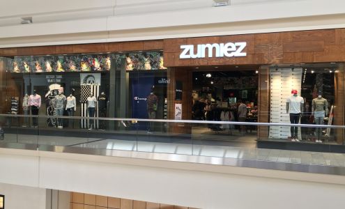 Zumiez