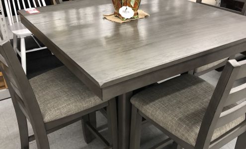 82 Outlet Store Indianola