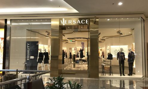 VERSACE
