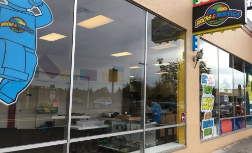 Bricks & Minifigs Portland