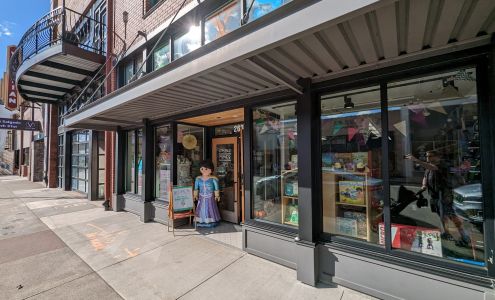 Piccolo Mondo Toys - Historic Downtown Hillsboro