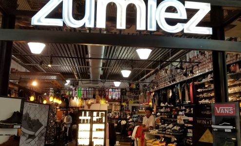 Zumiez