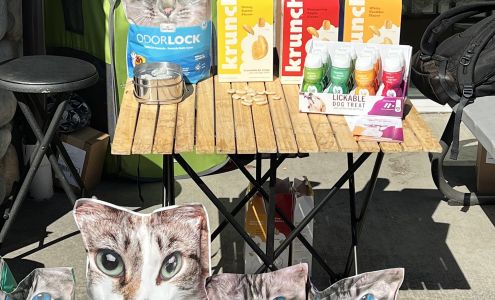 Dolly’s Pet Shoppe