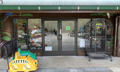 Friends of the Pana'ewa Zoo Gift Shop