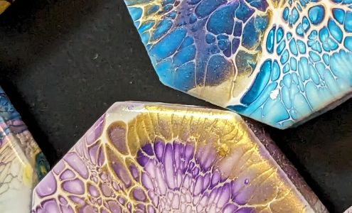 Nifty Nook - Gifts Fashion & Garden