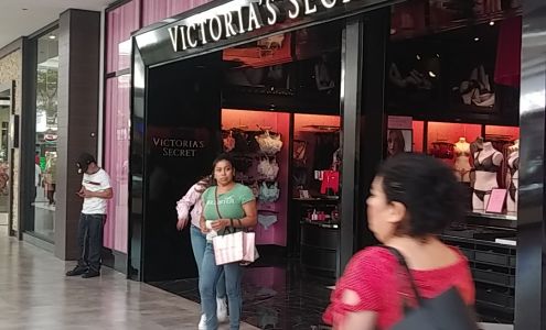 Victoria's Secret & PINK by Victoria's Secret