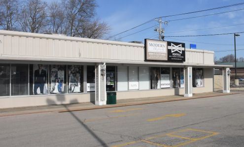 Milroy's Tuxedos - Dubuque