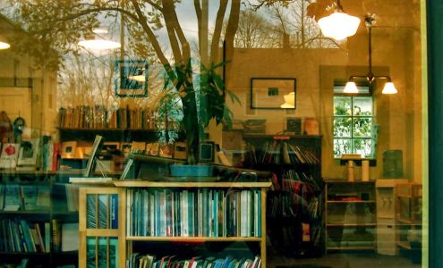 Woodland Pattern Book Center, Inc.