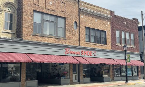 Brown's Shoe Fit Co