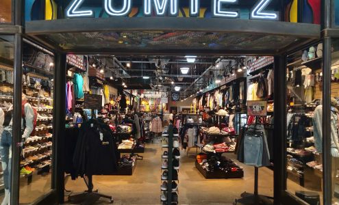 Zumiez