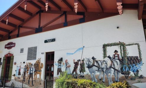 Twisted Couture Leavenworth