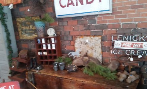 Freckle Farm Primitives and Antiques