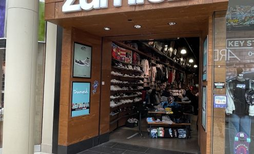 Zumiez