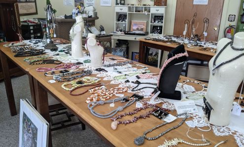 Donna's Jewelry Box