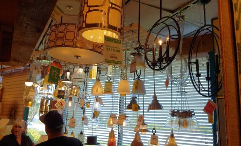 The House of Lights & Home Accents