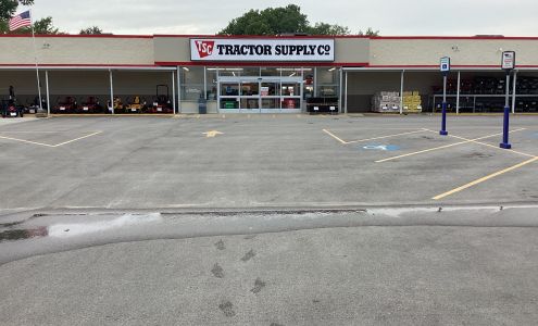 Tractor Supply Perry