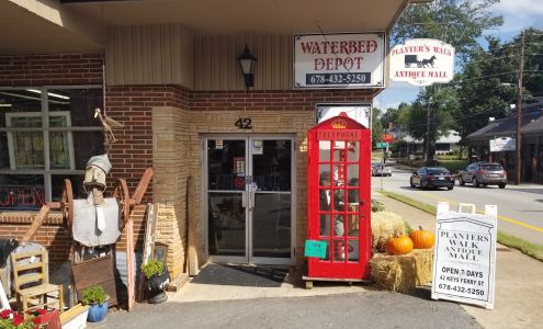 Planter's Walk Antique Mall