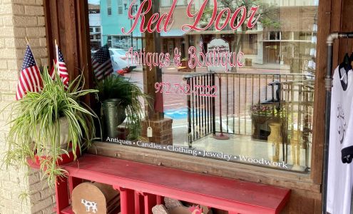 Red Door Antiques