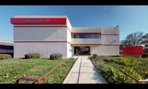 Bank of America (with Drive-thru ATM)