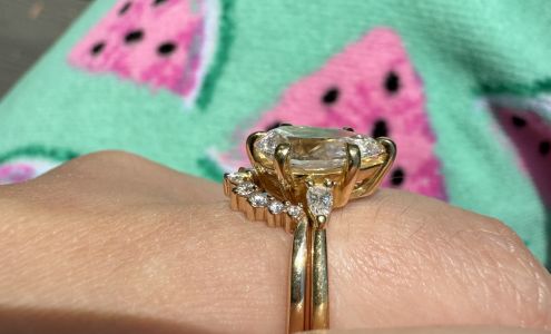 D J's Gold Mine Fine Jewelry