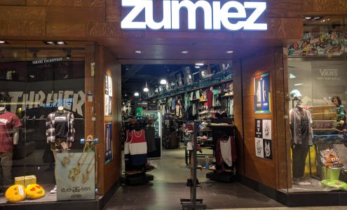 Zumiez