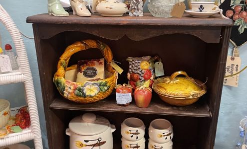 Collins Antiques & More Mall