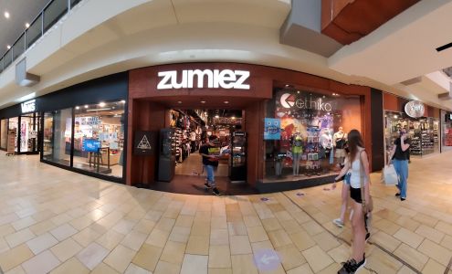 Zumiez