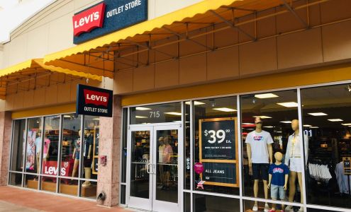 Levi’s Outlet Store Tinton Falls