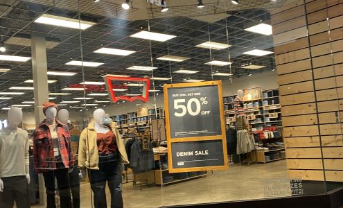 Levi’s Outlet Store