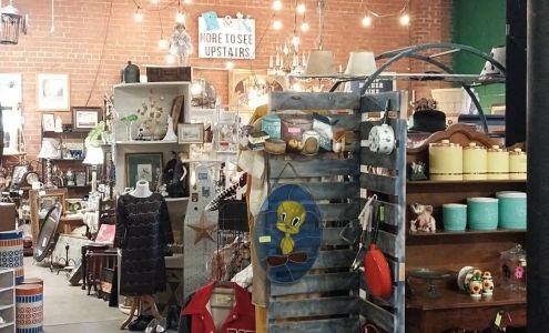 Alley Cat Vintage Mercantile