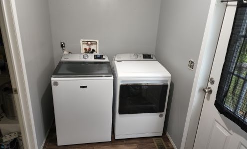 B & W TV & Appliance Co Staffordsville