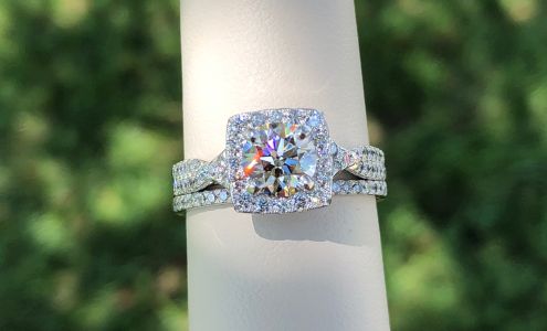 Johnsons Jewelers Bench