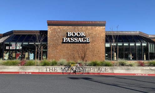 Book Passage Bookstore & Cafe