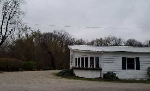 Femme Osage Antiques Dutzow